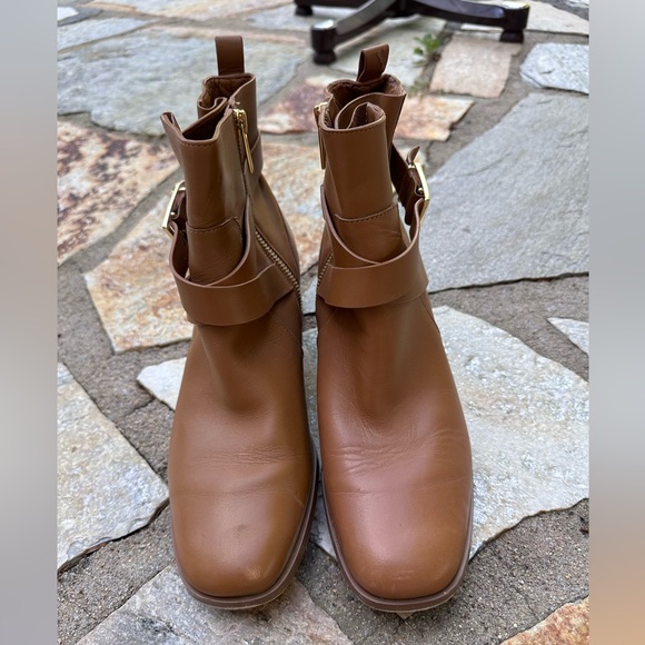 Michael Kors winter leather boots. Size 8 1/2. Color Tan - Picture 2 of 5